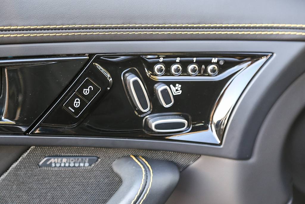 Thumbnail: 2018 Jaguar F-Type - 22