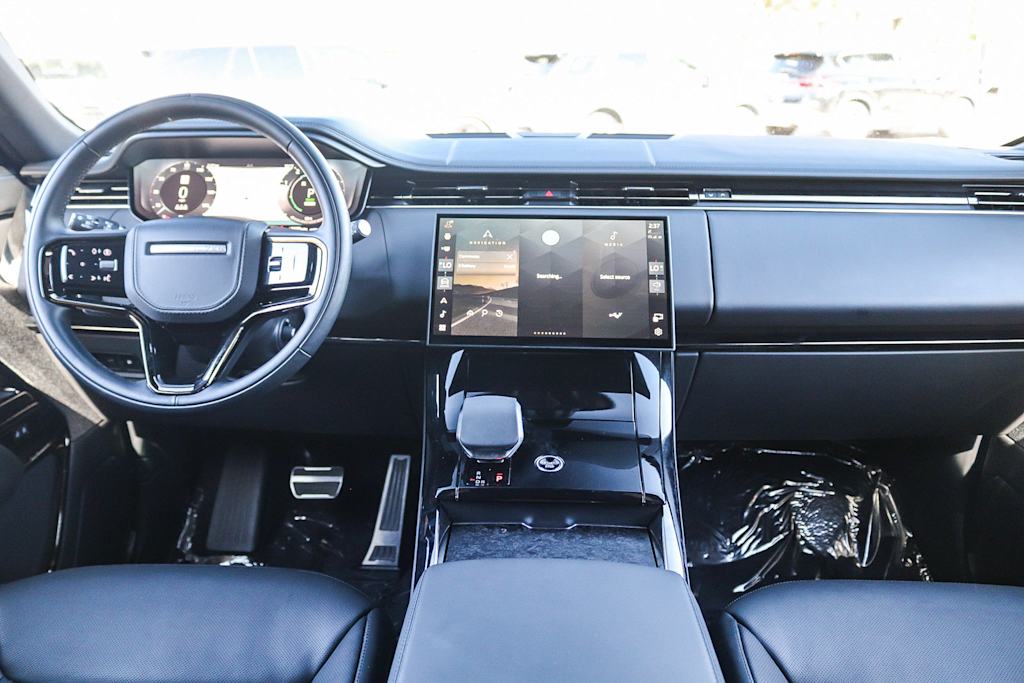 Thumbnail: 2025 Land Rover Range Rover Sport - 2