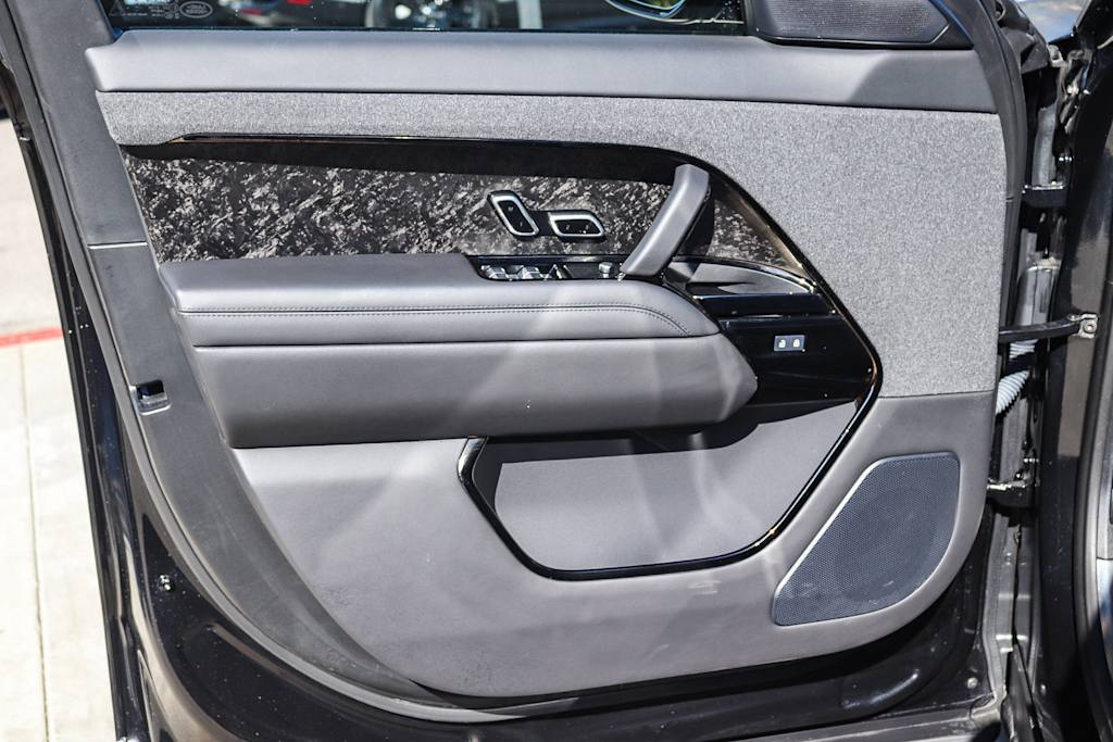 Thumbnail: 2025 Land Rover Range Rover Sport - 25