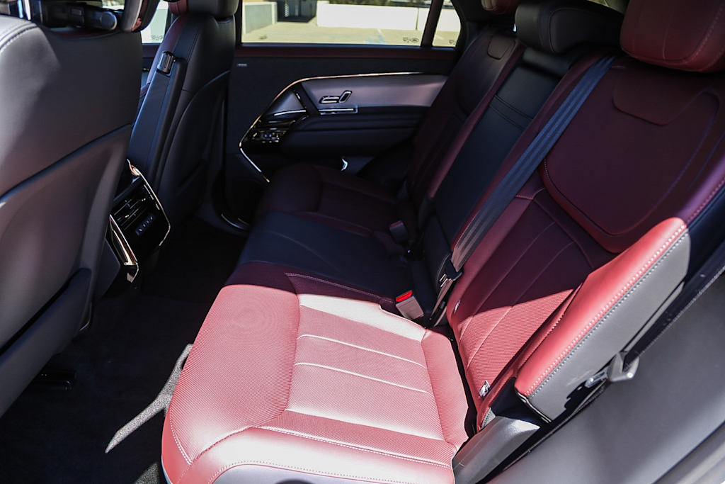 Thumbnail: 2025 Land Rover Range Rover Sport - 11