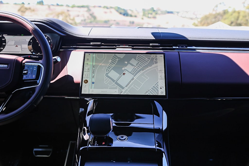 Thumbnail: 2025 Land Rover Range Rover Sport - 12