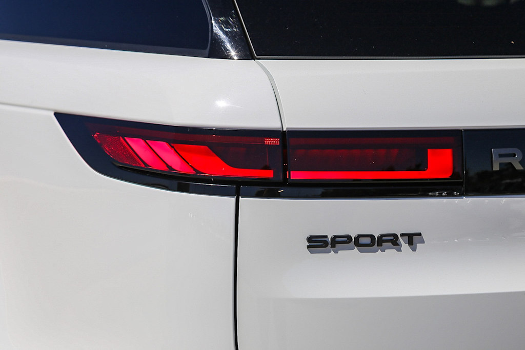 Thumbnail: 2025 Land Rover Range Rover Sport - 20