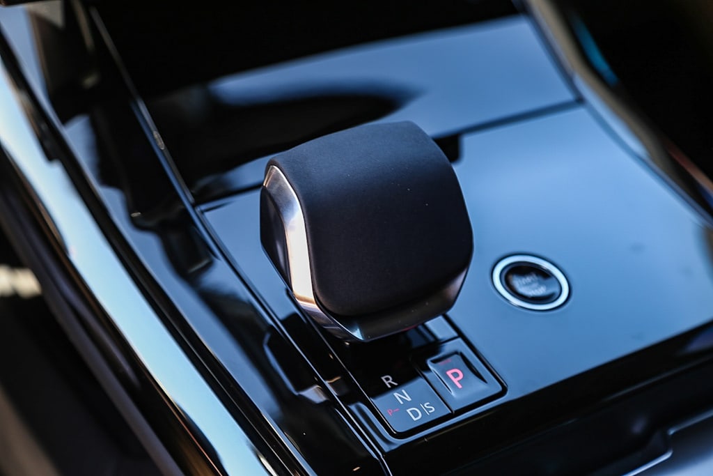 Thumbnail: 2025 Land Rover Range Rover Sport - 13