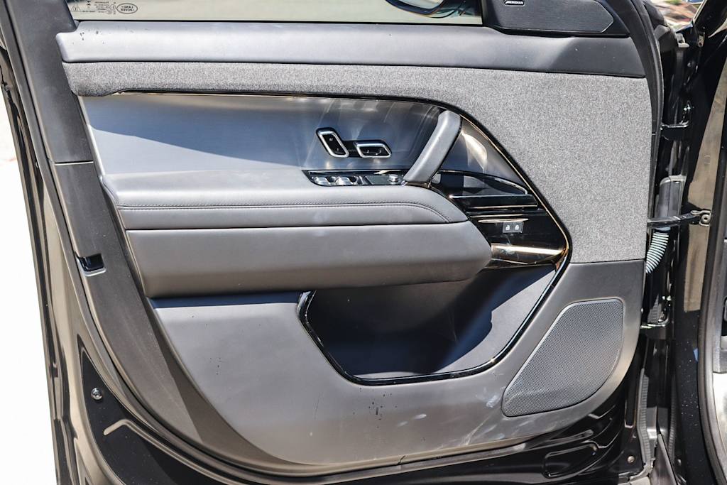 Thumbnail: 2024 Land Rover Range Rover Sport - 20