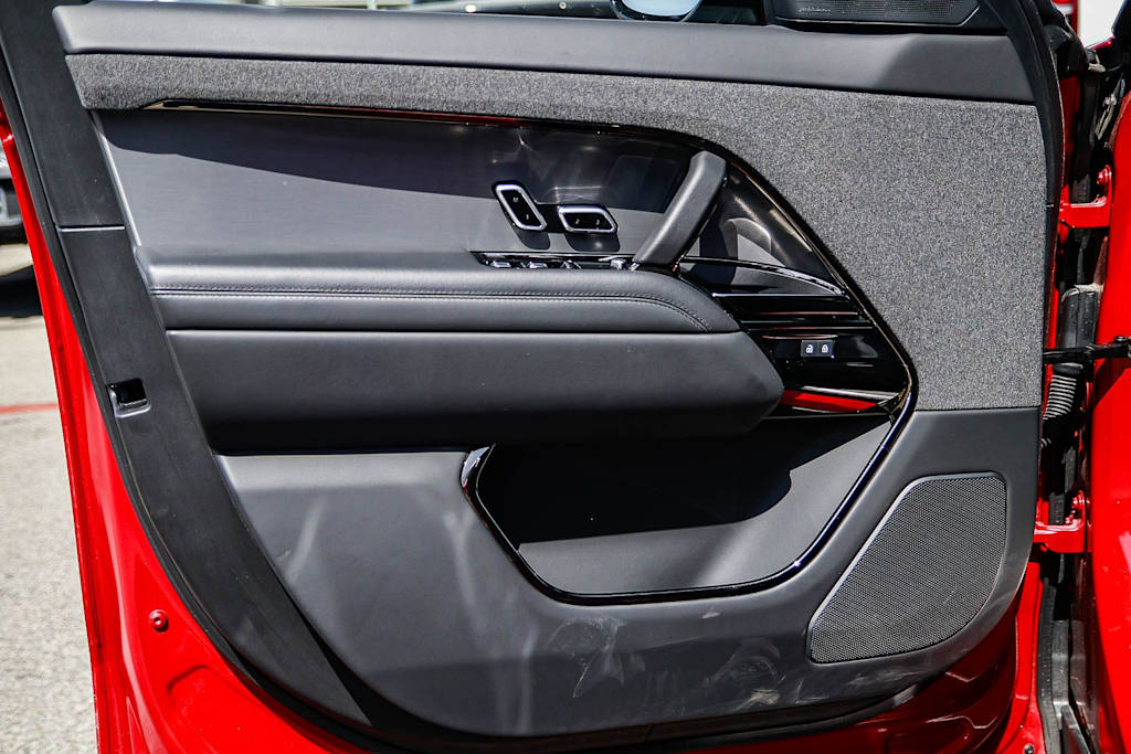 Thumbnail: 2024 Land Rover Range Rover Sport - 23