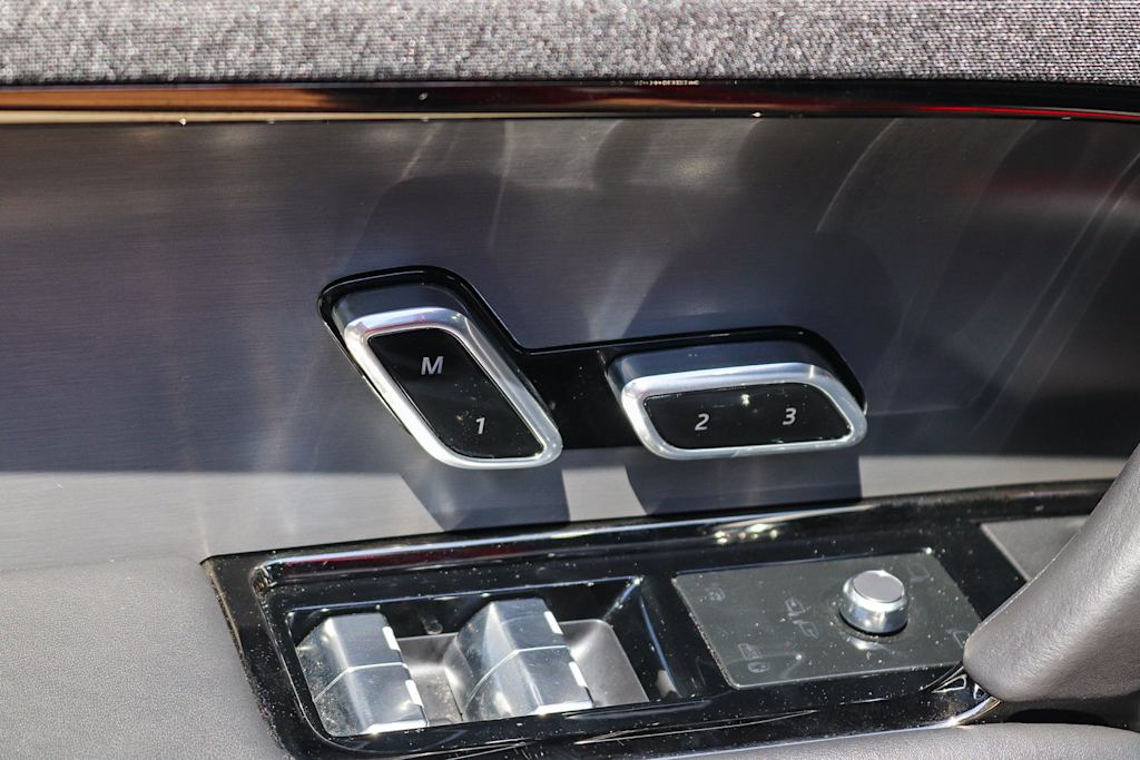 Thumbnail: 2024 Land Rover Range Rover Sport - 22