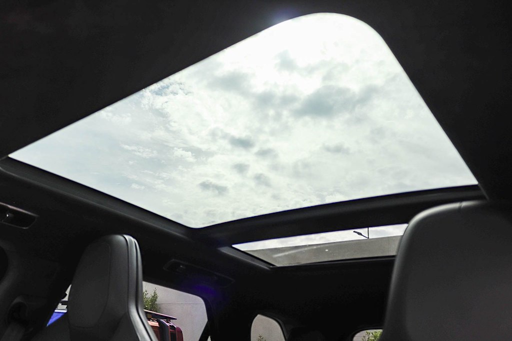 Thumbnail: 2024 Land Rover Range Rover Sport - 21