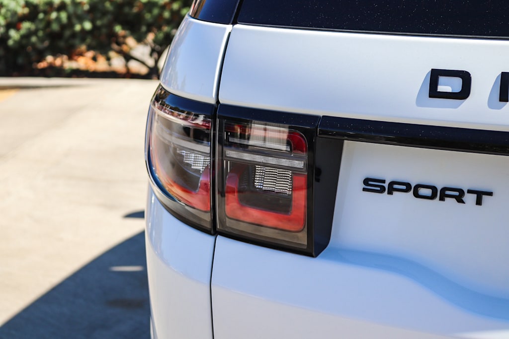 Thumbnail: 2023 Land Rover Discovery Sport - 6