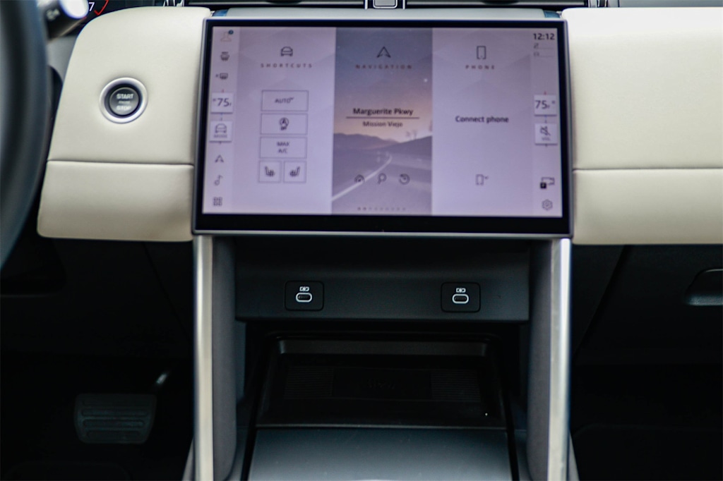 Thumbnail: 2025 Land Rover Discovery Sport - 12