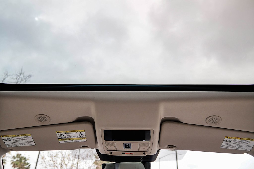 Thumbnail: 2025 Land Rover Discovery Sport - 25