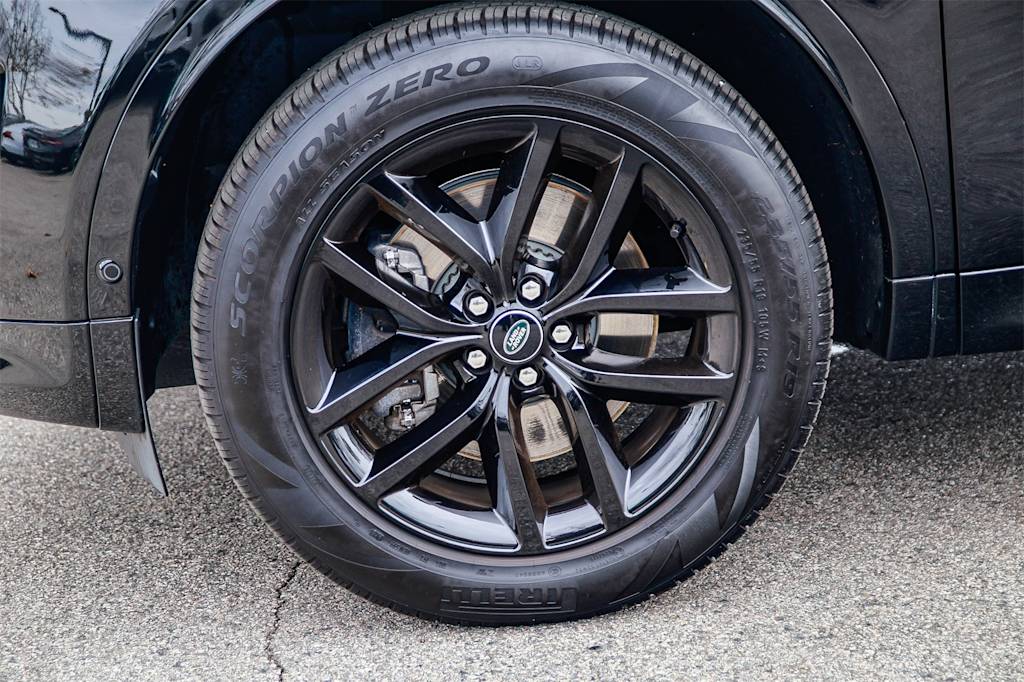 Thumbnail: 2025 Land Rover Discovery Sport - 22