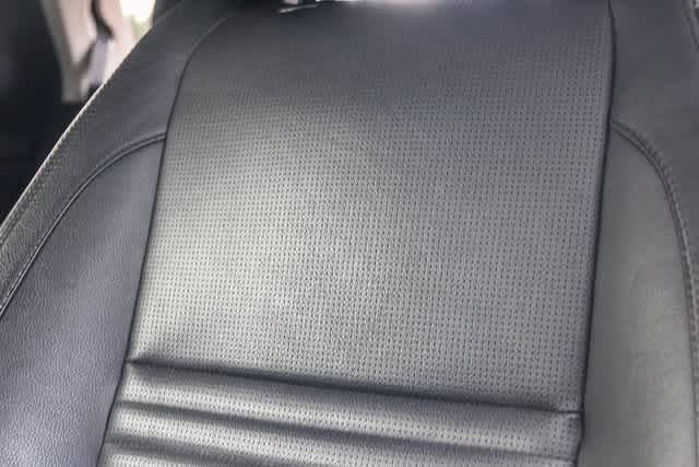 2022 Land Rover Discovery Sport S 28