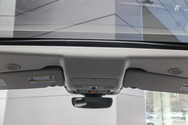 2023 Land Rover Discovery Sport SE 24
