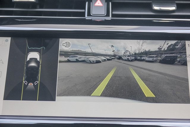 2023 Land Rover Discovery Sport SE 27