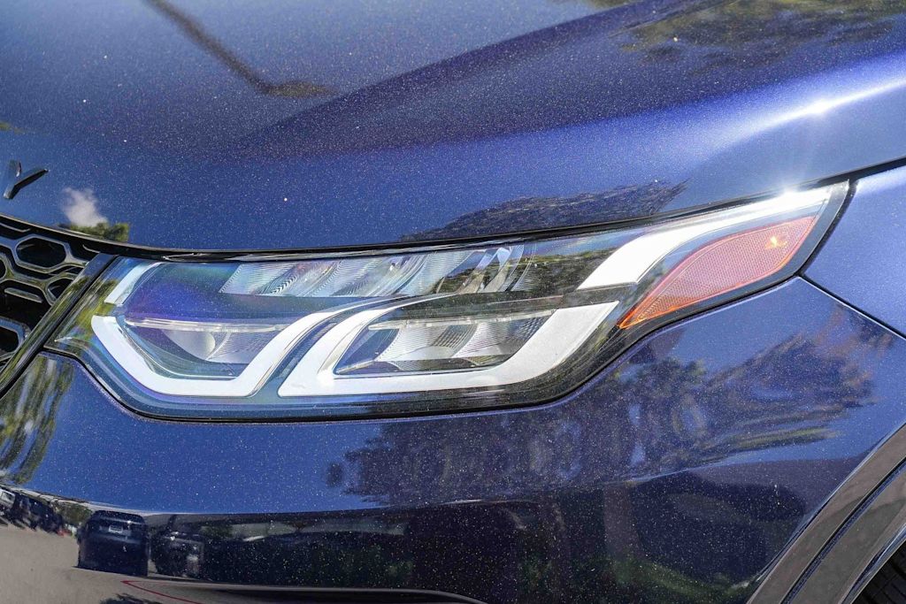 Thumbnail: 2023 Land Rover Discovery Sport - 21