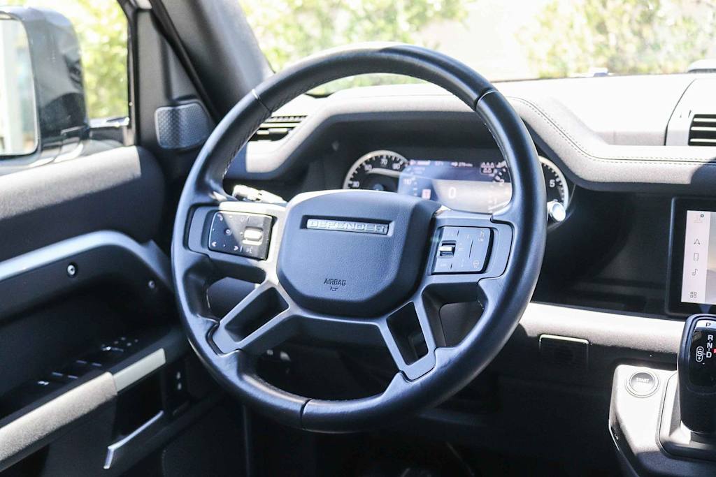 Thumbnail: 2023 Land Rover Defender - 9