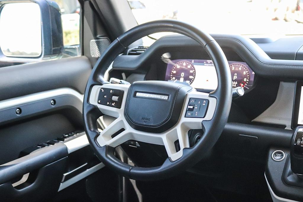 Thumbnail: 2020 Land Rover Defender - 8