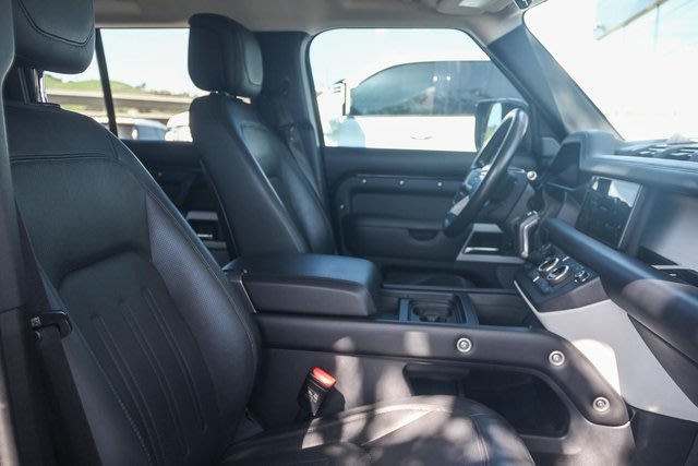 2020 Land Rover Defender 110 10