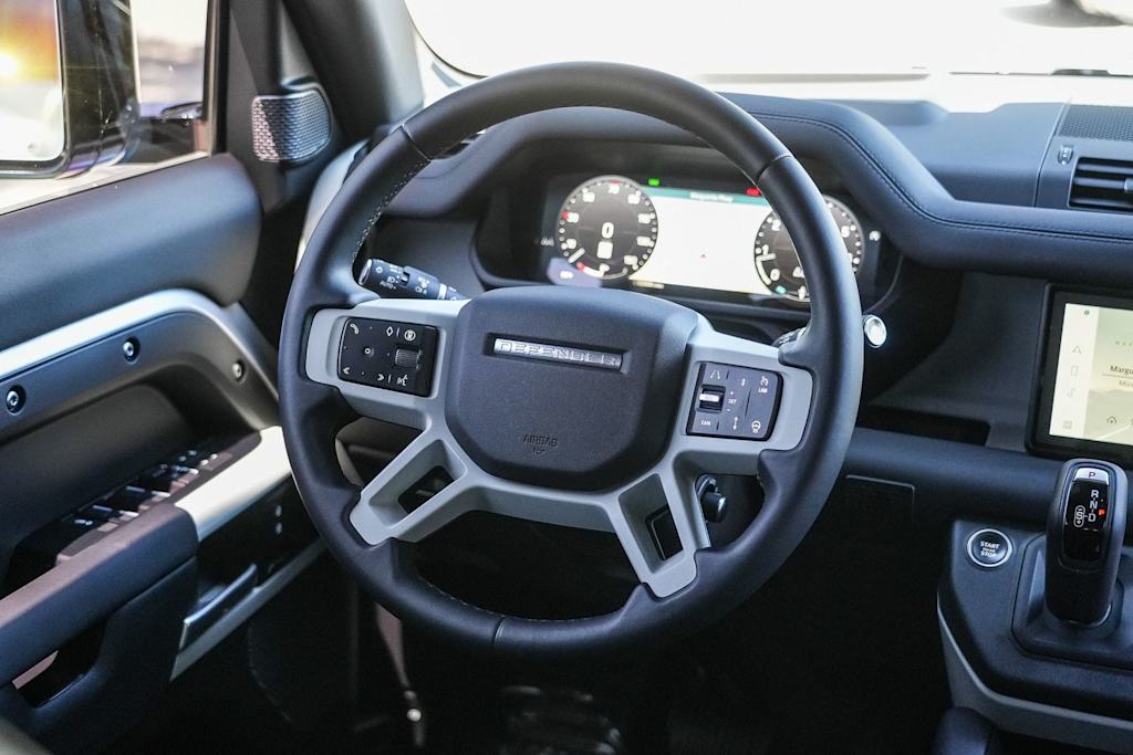 Thumbnail: 2024 Land Rover Defender - 8