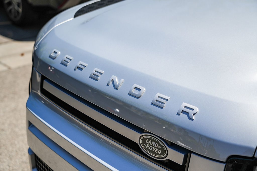 Thumbnail: 2024 Land Rover Defender - 5