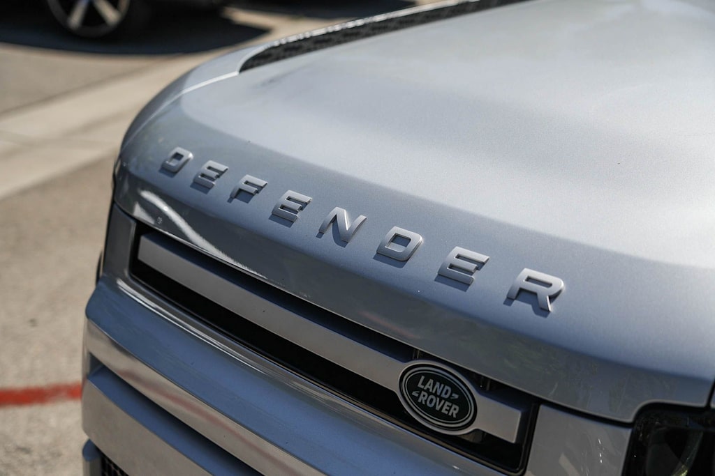 Thumbnail: 2024 Land Rover Defender - 5