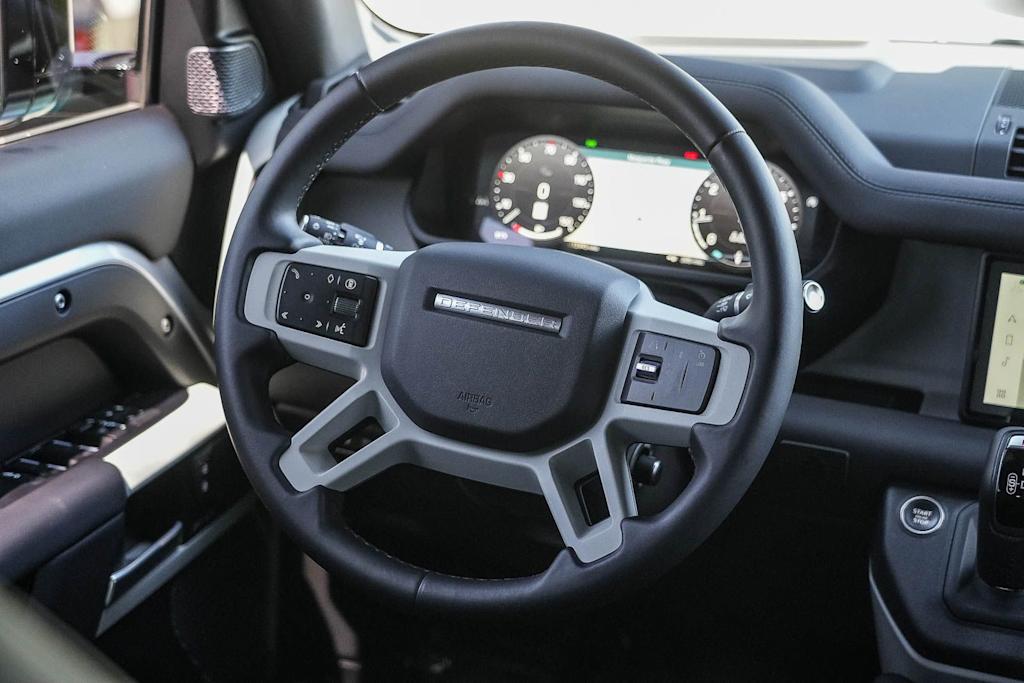 Thumbnail: 2024 Land Rover Defender - 8