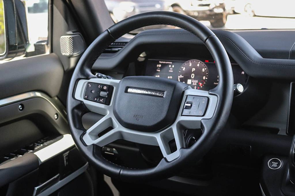 Thumbnail: 2024 Land Rover Defender - 8