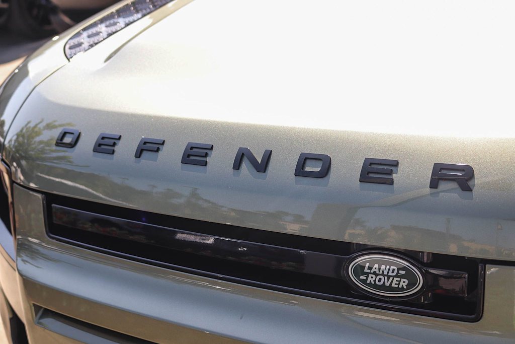 Thumbnail: 2024 Land Rover Defender - 5