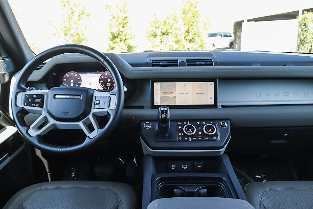 Thumbnail: 2023 Land Rover Defender - 2