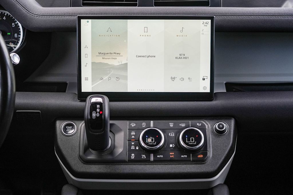 Thumbnail: 2022 Land Rover Defender - 12