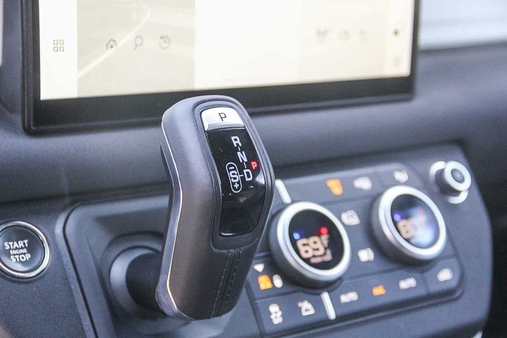 Thumbnail: 2023 Land Rover Defender - 13