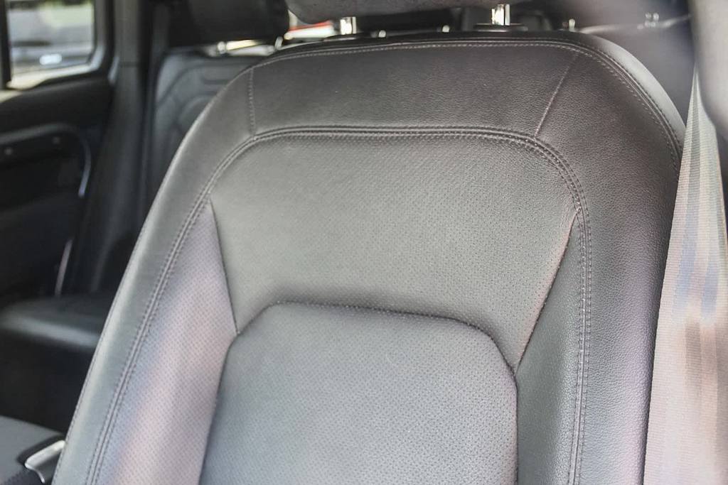 Thumbnail: 2023 Land Rover Defender - 28