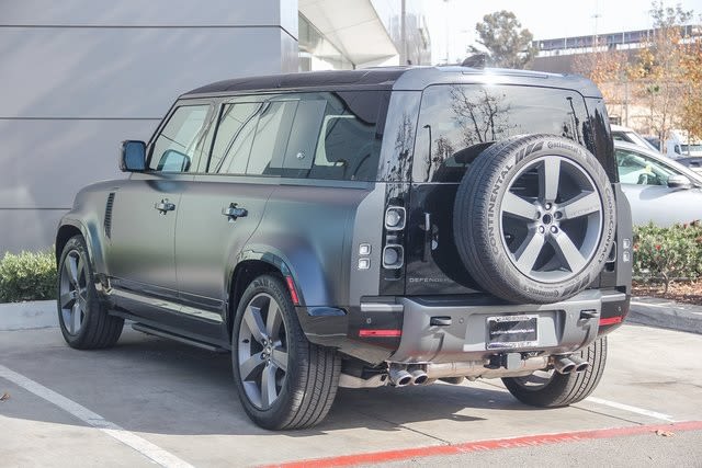 2023 Land Rover Defender 110 7