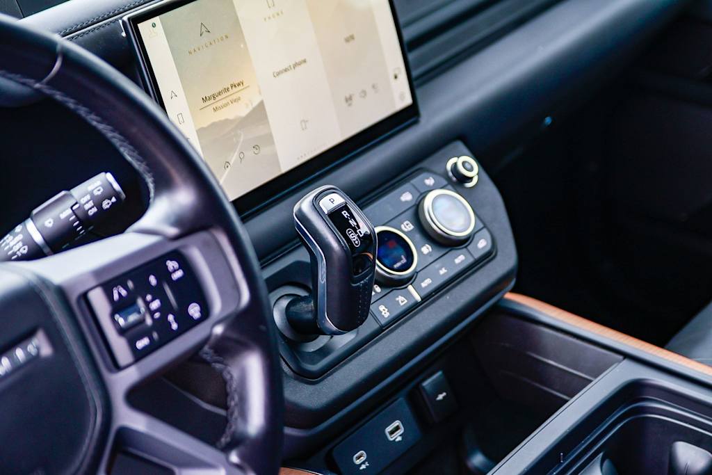 Thumbnail: 2024 Land Rover Defender - 12