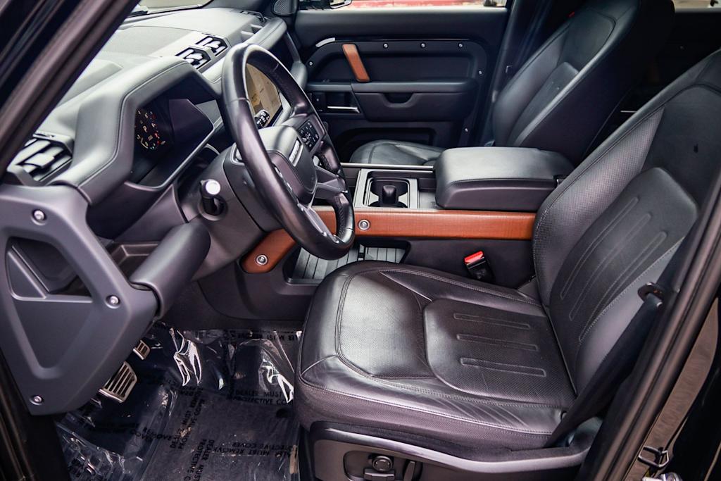 Thumbnail: 2024 Land Rover Defender - 8