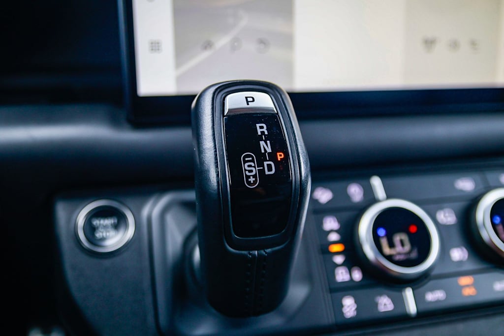 Thumbnail: 2024 Land Rover Defender - 10