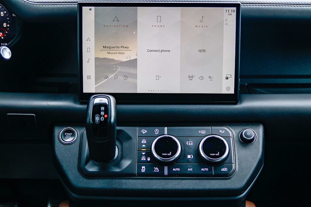 Thumbnail: 2024 Land Rover Defender - 11