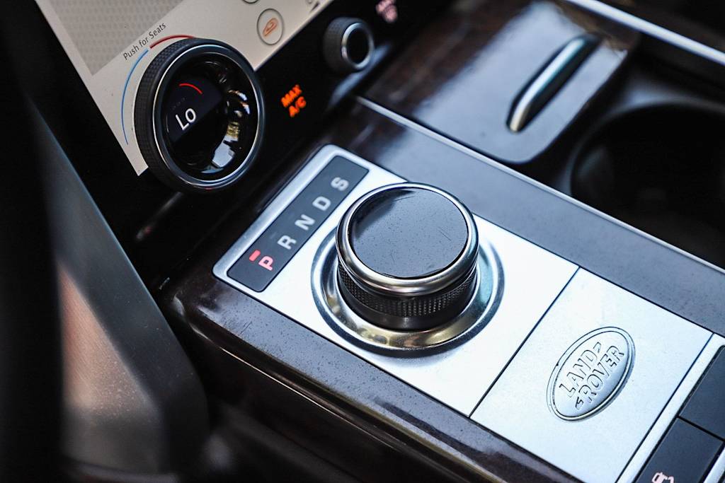 Thumbnail: 2021 Land Rover Range Rover - 13