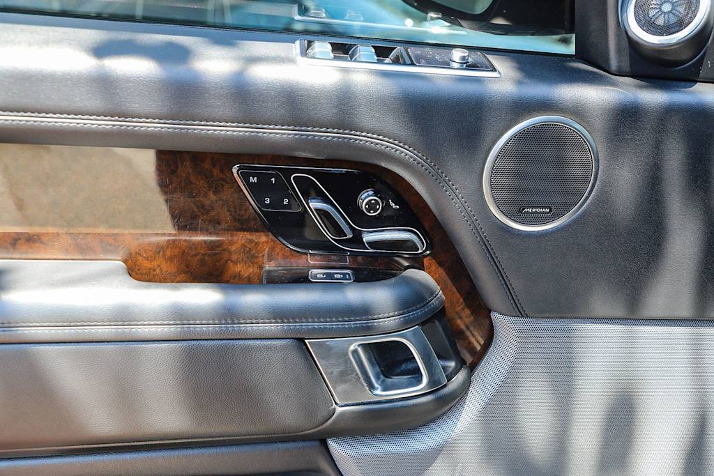 Thumbnail: 2021 Land Rover Range Rover - 25