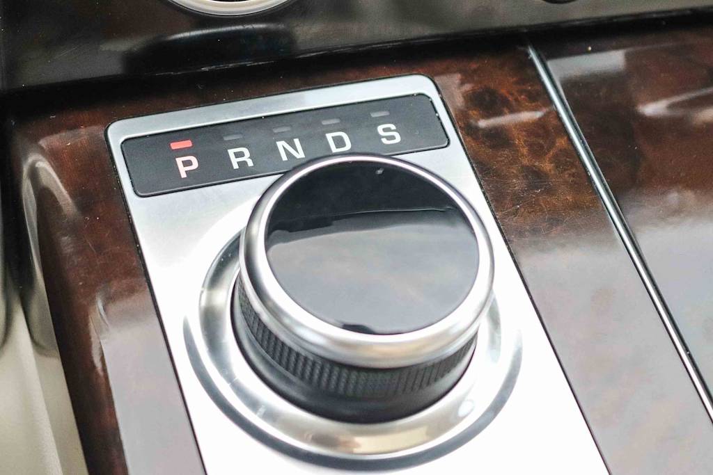 Thumbnail: 2020 Land Rover Range Rover - 26