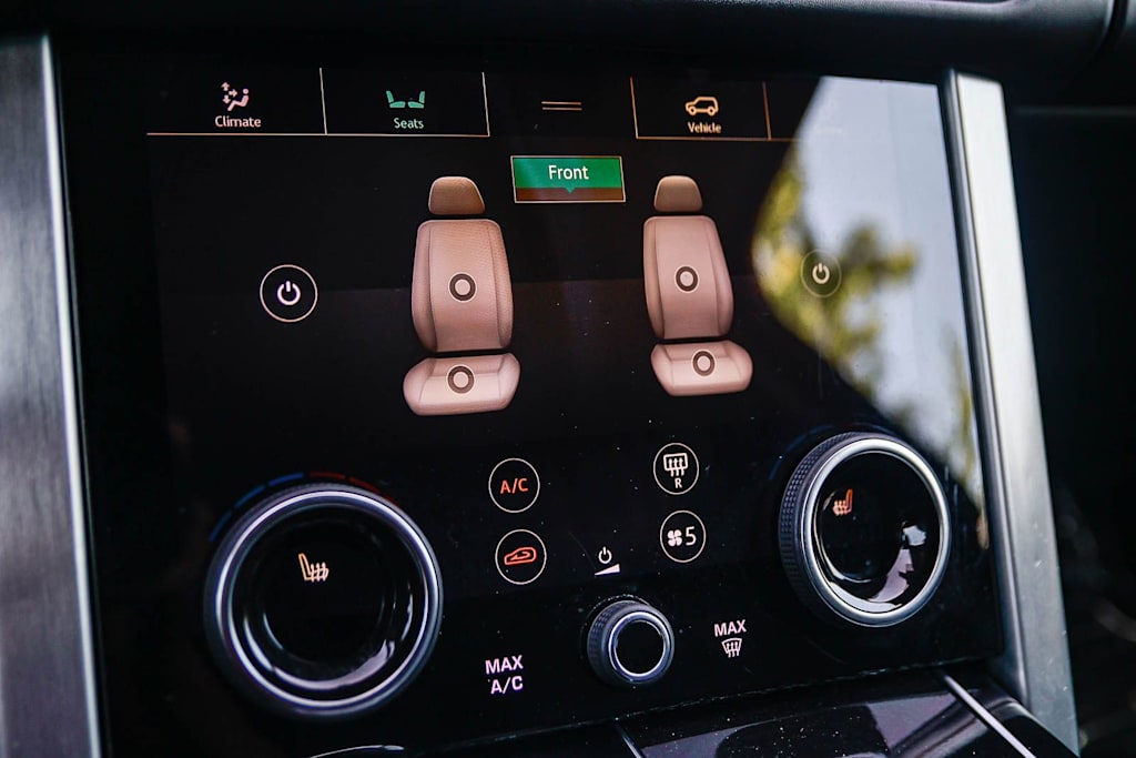 Thumbnail: 2020 Land Rover Range Rover - 28