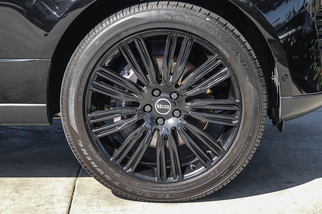 Thumbnail: 2021 Land Rover Range Rover - 20