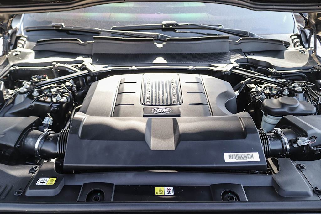 Thumbnail: 2021 Land Rover Range Rover - 7