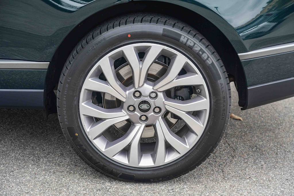 Thumbnail: 2021 Land Rover Range Rover - 6