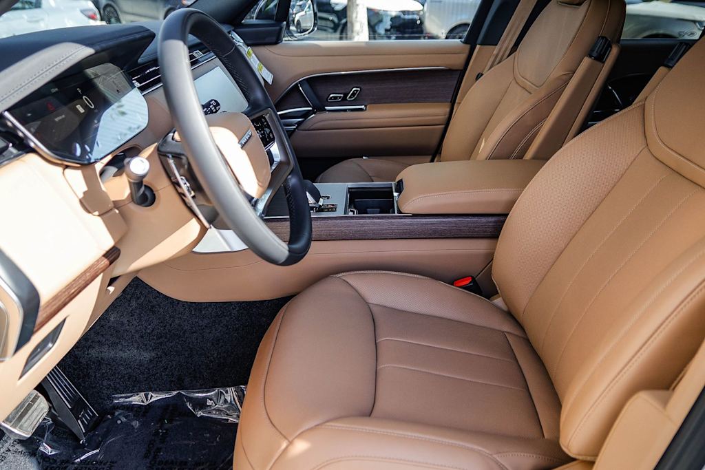 Thumbnail: 2026 Land Rover Range Rover - 15