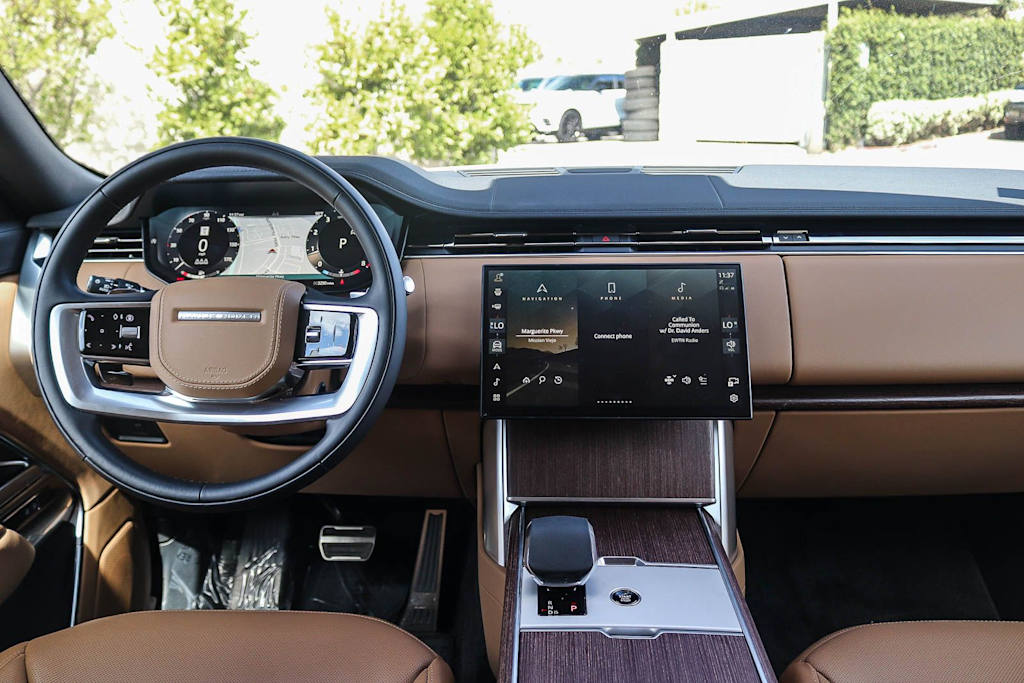 Thumbnail: 2026 Land Rover Range Rover - 9
