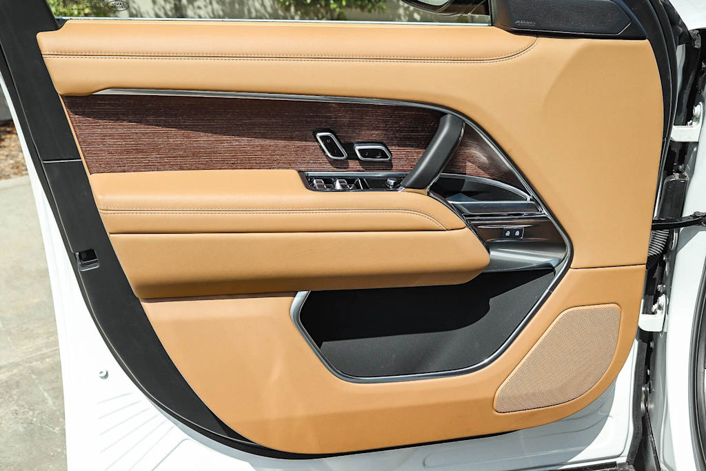 Thumbnail: 2026 Land Rover Range Rover - 24