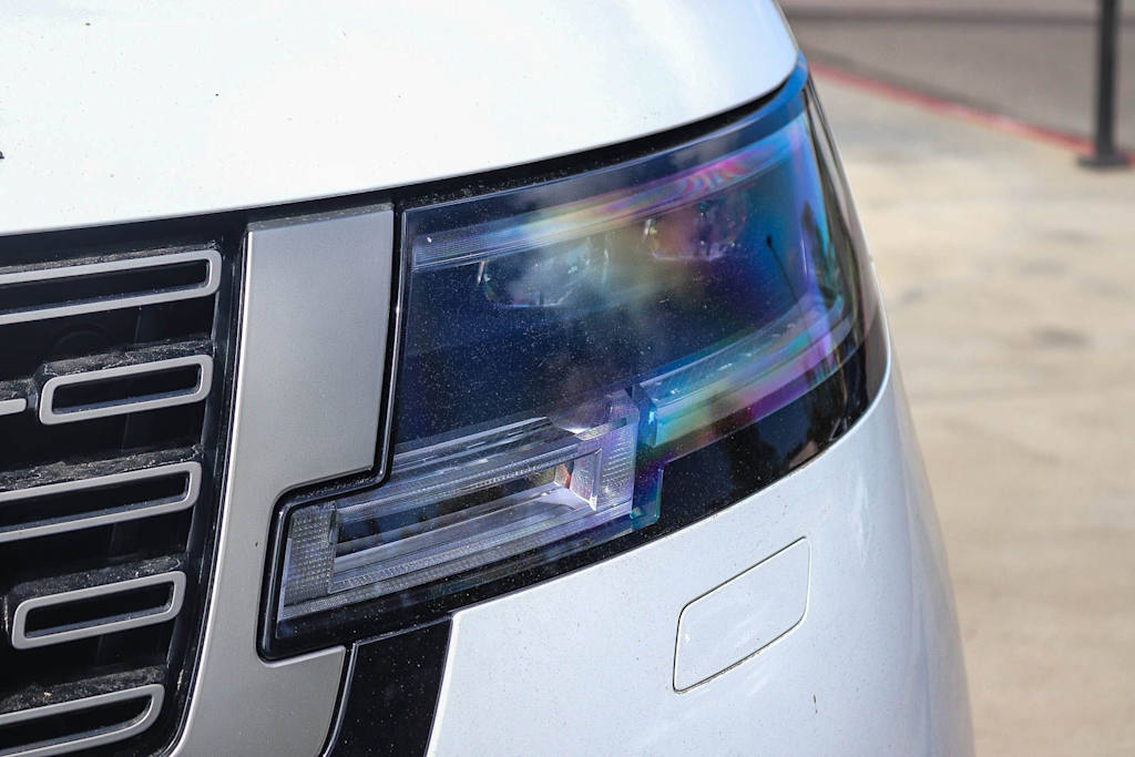 Thumbnail: 2026 Land Rover Range Rover - 19