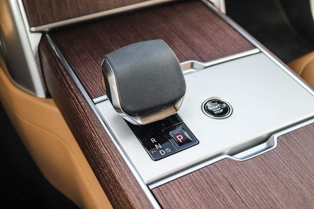 Thumbnail: 2026 Land Rover Range Rover - 14