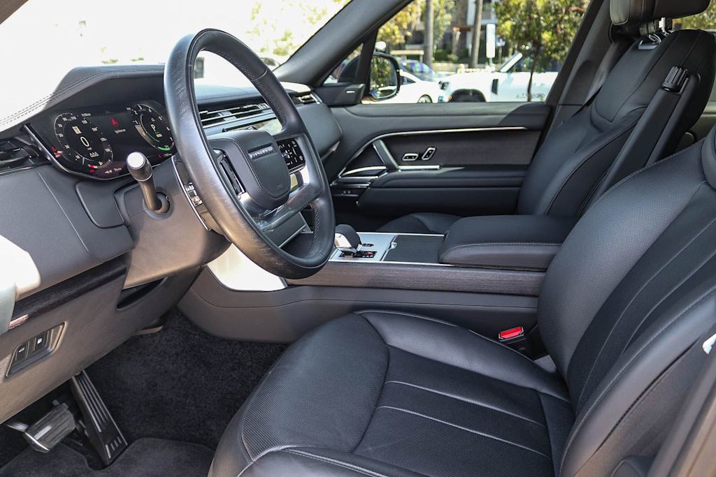 Thumbnail: 2025 Land Rover Range Rover - 9